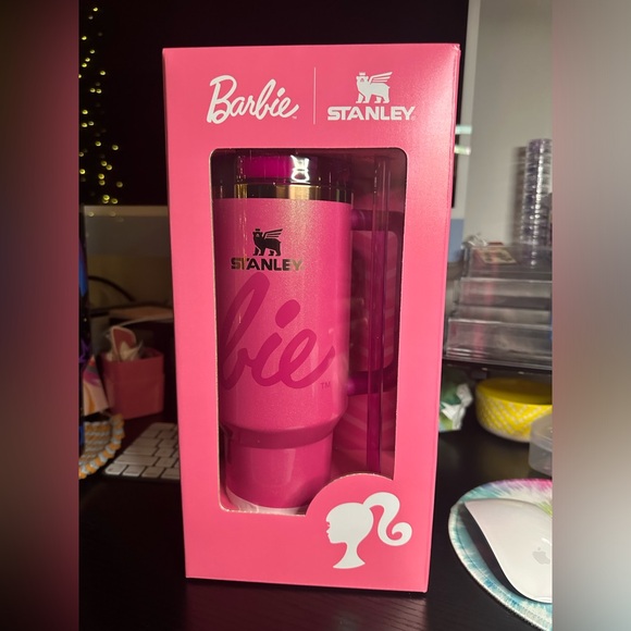 Stanley x Barbie, brand new in box - Picture 1 of 3